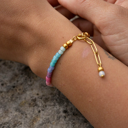 Buntes Perlenarmband 'Rainbow Dreams' mit Farbverlauf